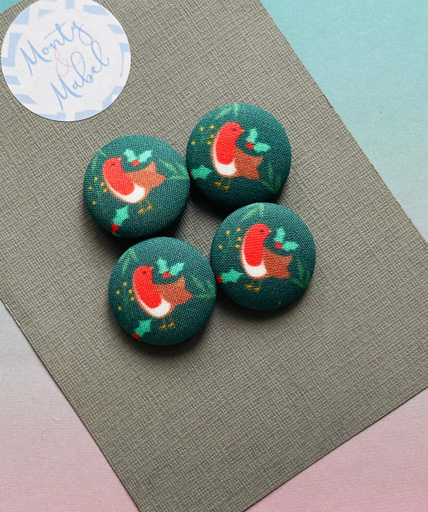 Sale: Festive Robin Small Bobble (Single)