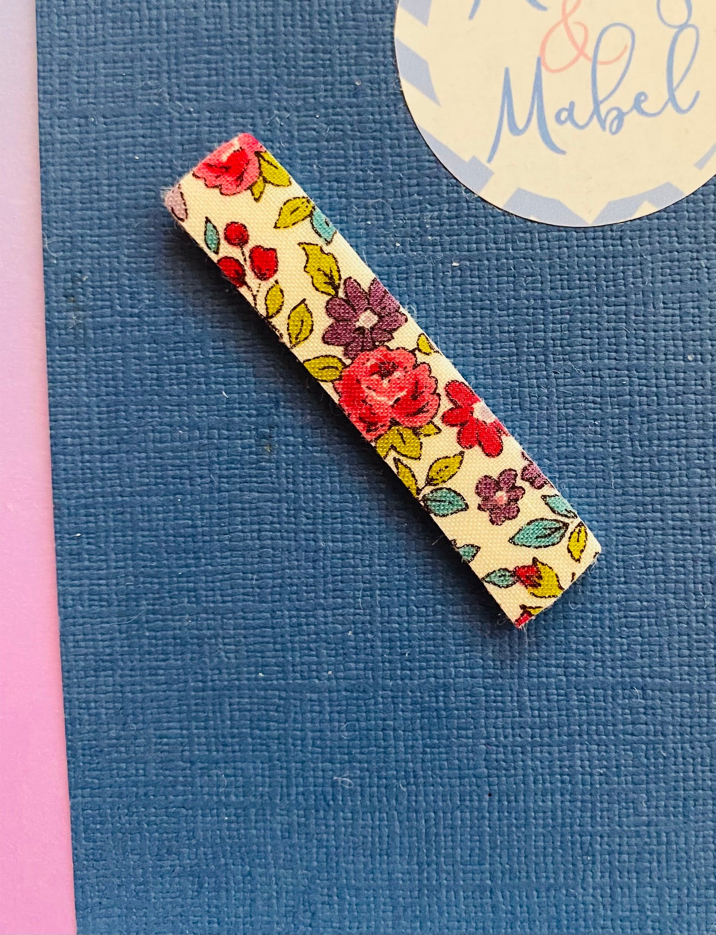 Sale: Fleuri Floral Plain Fringe Clip