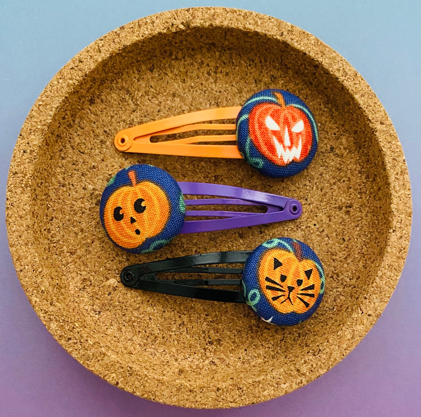 Glow In The Dark Spooky Pumpkins (Blue)