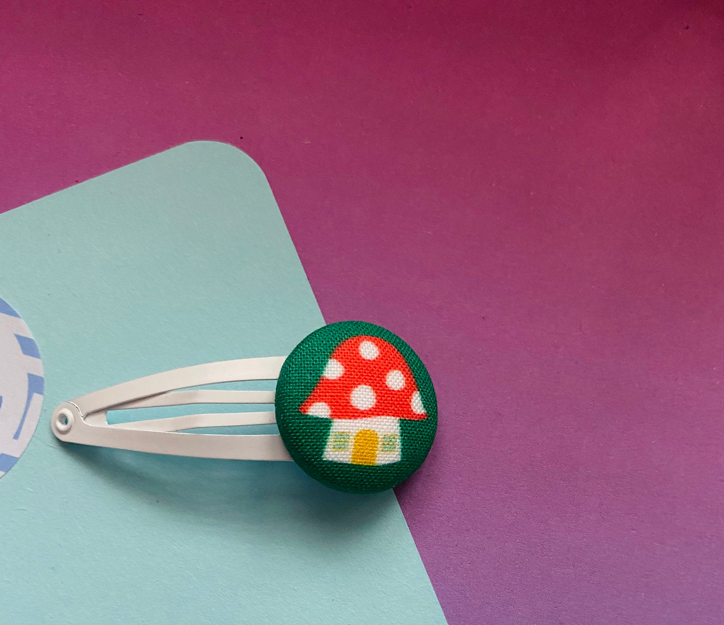 Sale: Green Toadstool Standard Clip (Single)