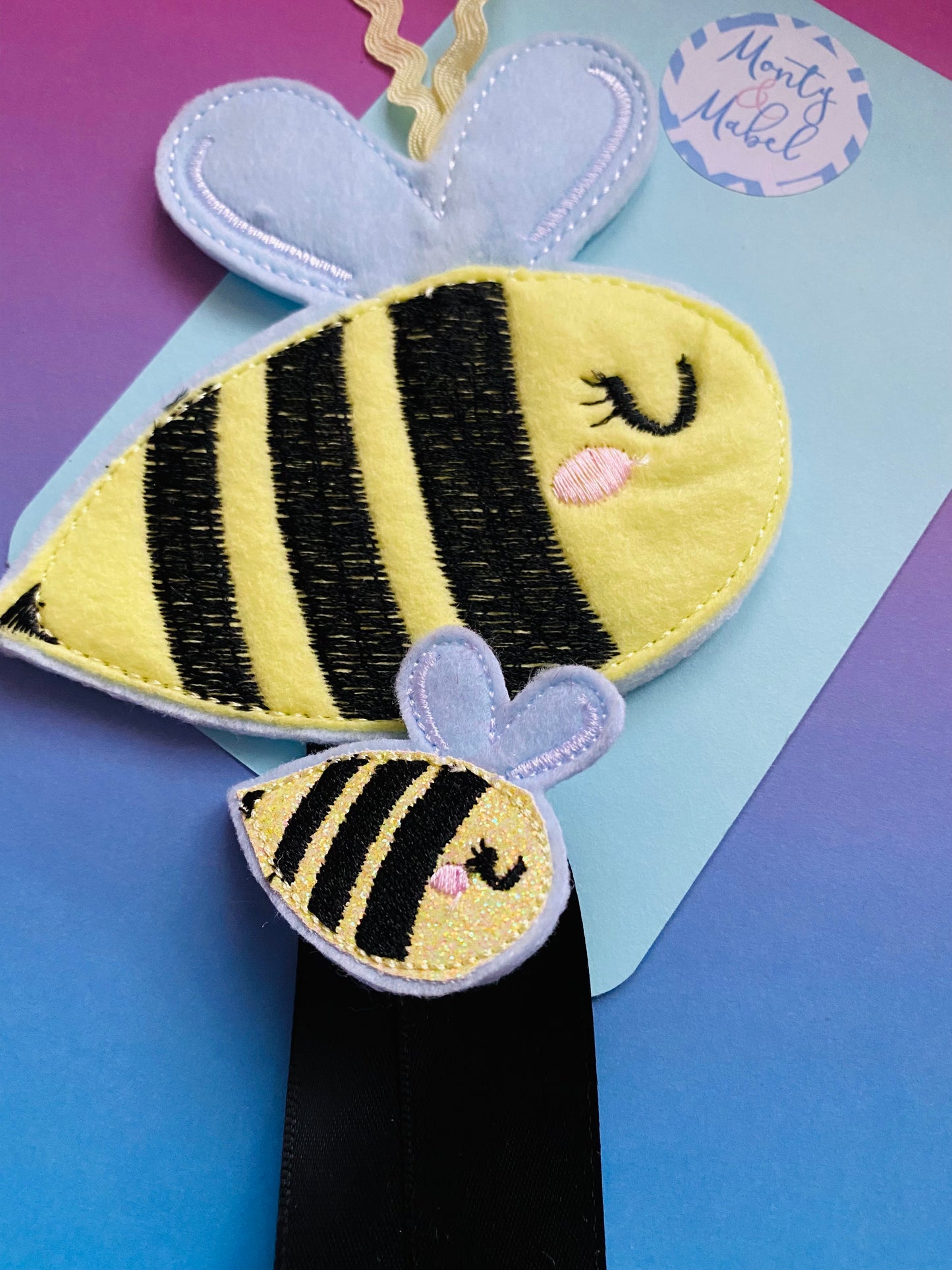 Sale: Glittery Bee Holder - 1 Hanging Ribbon, space just for clips