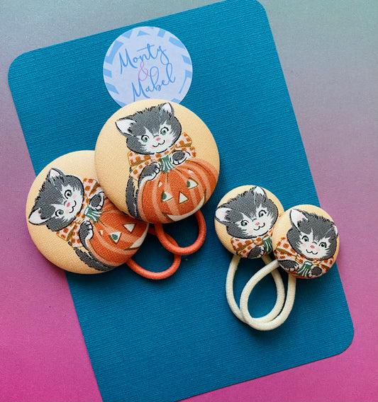 Vintage Style Cat & Pumpkin (Small & Large Bobbles Only)
