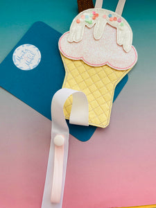 Sale: Ice Cream Holder (1 Hanging Ribbon)