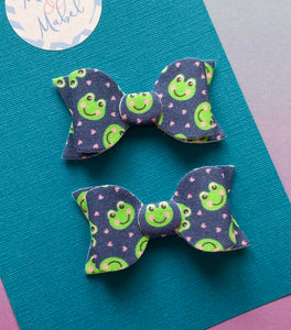 Sale: Frog Small Bow
