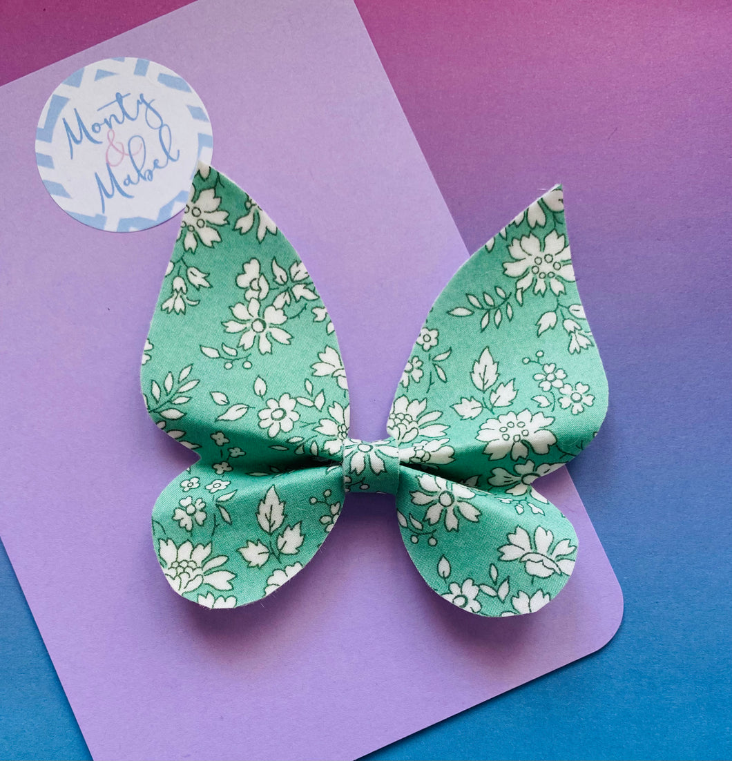 Sale: Mint Capel Large Butterly Bow