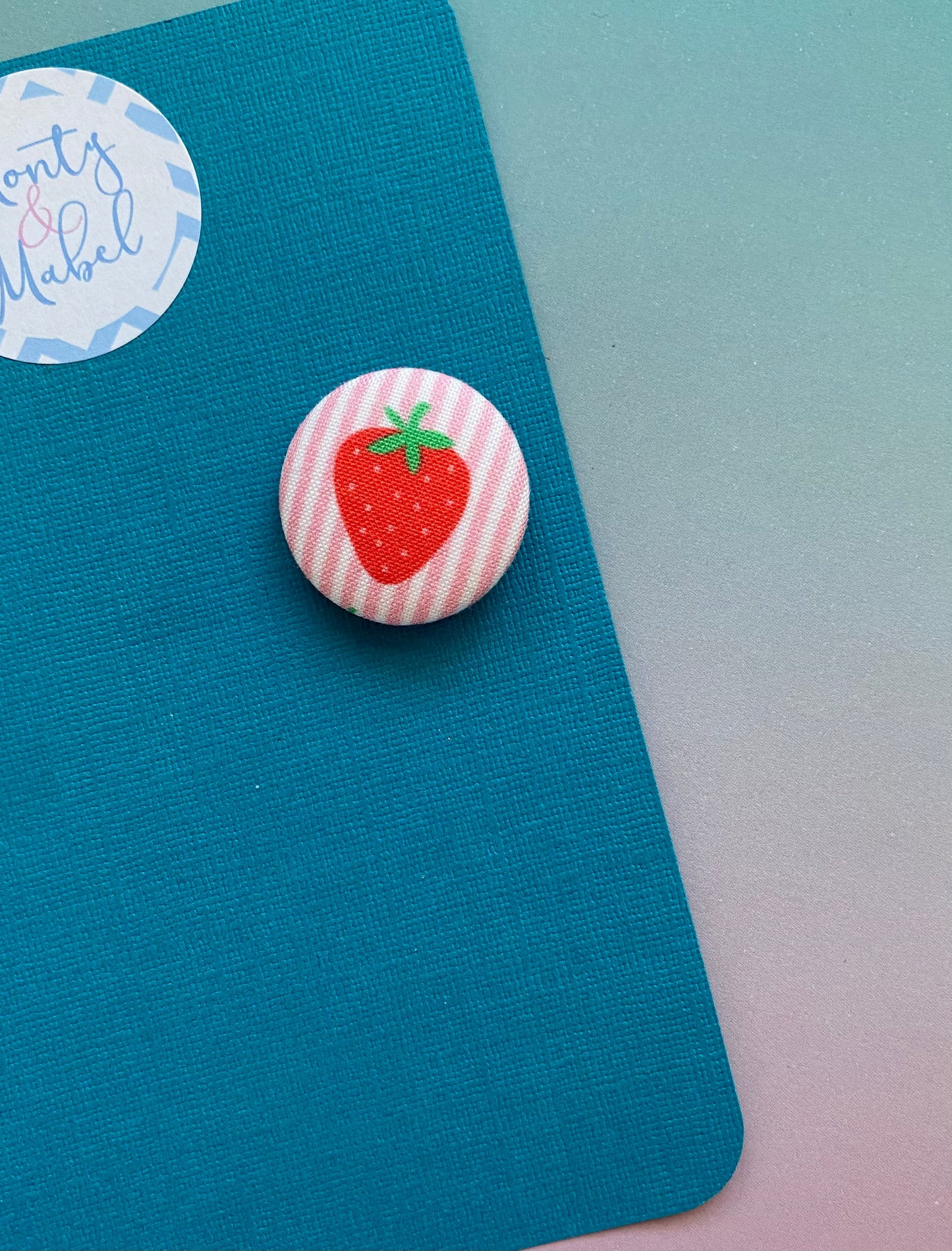 Sale: Strawberry Small Bobble (Single)