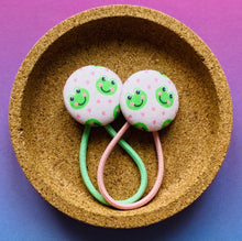 Little Frogs (Pale Pink)
