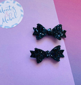 Sale: Navy Glitter Diddy Bow Fringe Clip