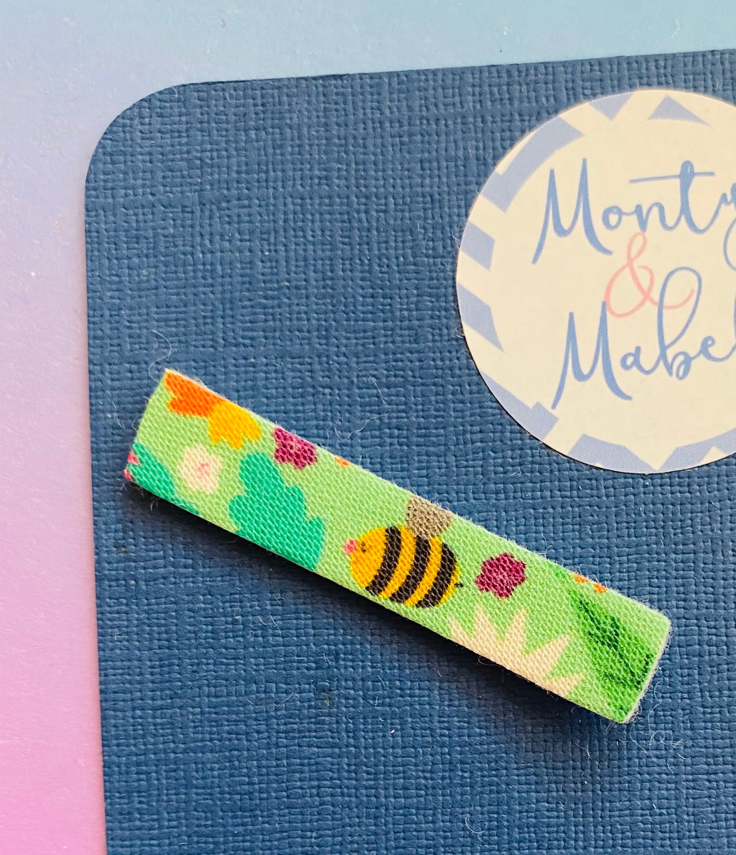 Sale: Floral Bee Plain Fringe Clip