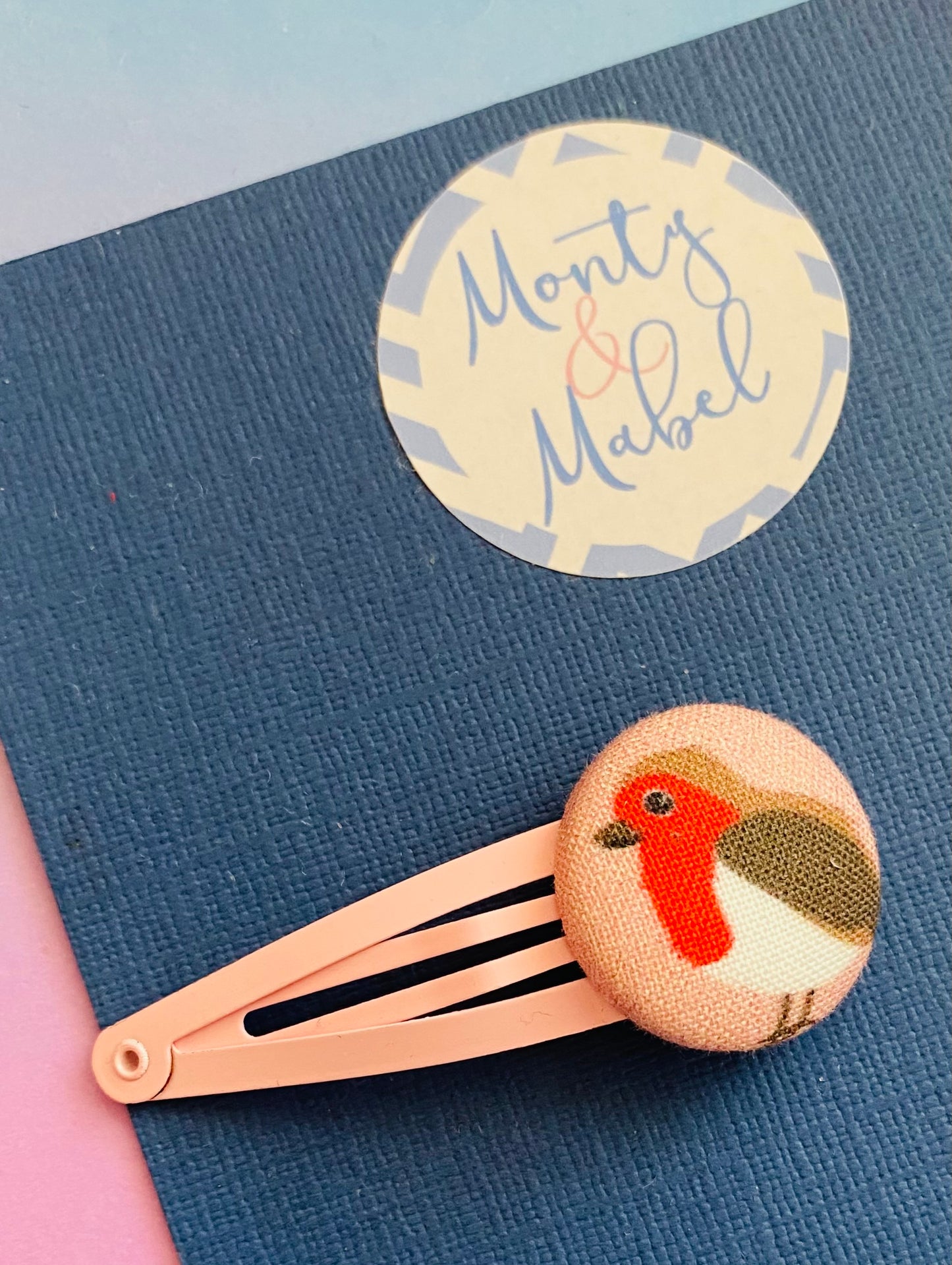 Sale: Pale Pink Robin Standard Clip (Single)