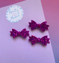 Sale: Hot Pink Glitter Diddy Bow Fringe Clip