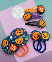 Glow In The Dark Spooky Pumpkins (Blue)