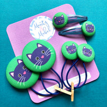 Cats On Green